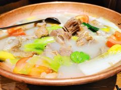 丽江腊排骨火锅-云海肴·汽锅鸡·云南菜(美罗城店)