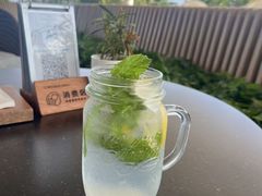 -三亚海棠湾仁恒皇冠假日酒店·大堂吧
