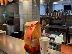 -麦当劳(乳山路店)