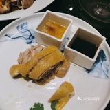 晚上人很多，菜品价格非常公道