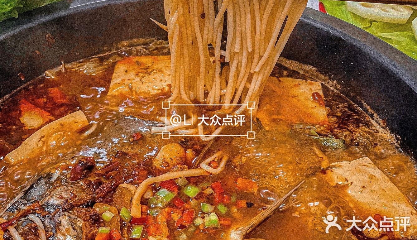 来杭州一定要吃的螺蛳粉鱼头🐟火锅、真的太上头‼️ 