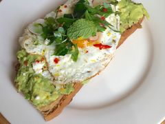 牛油果吐司-Egg•Allday Brunch(襄阳北路店)