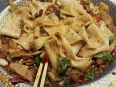 -俭寨大盘鸡·手抓肉·烧烤新疆菜(乌苏路店)