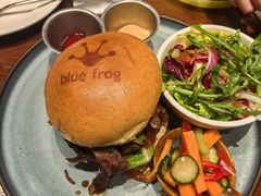 四重芝士汉堡-bluefrog蓝蛙(悠唐购物中心店)