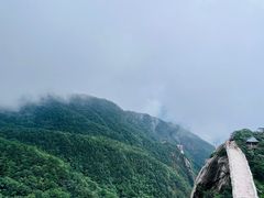 -罗田薄刀峰风景区