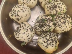 特色生煎-三两春(浦三路店)