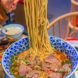 快带你脸大的闺蜜去吃🍜 绝对显脸小哈哈