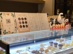 -Fridi Patisserie Cafe