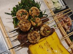 -山野的朋友露营炭火烤肉