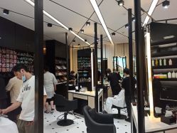 -HAIR CORNER
