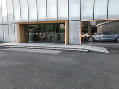 -杭州中沃沃尔沃4S店(滨江区店)
