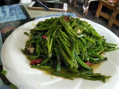 -泸沽肴(泸沽湖大洛水村农村信用社旁店)