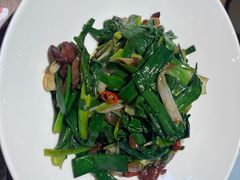 大蒜炒肉-黄泥岗·地道湖北菜(奥特莱斯店)