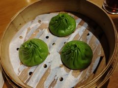 糟溜丝瓜小笼包-乐忻皇朝(上海中心大厦店)