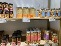 自助取餐区-顶东面包花园·生日蛋糕(世博店)