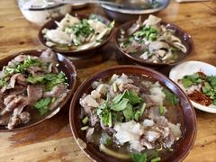 -周老三跷脚牛肉·全牛火锅(非遗传承店)