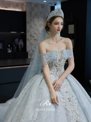 点击看大图 -Renee芮亦婚纱
