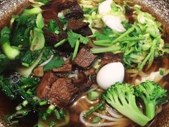苗家牛肉米线-苗八碗米线