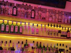-Mx.cocktail bar
