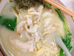 -明呈黄鱼面馆(斜土路店)