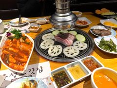 -唯成•韩国炭火烤肉 유성고기