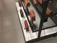 -CHARLES&KEITH(1234space店)