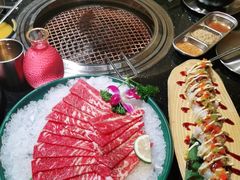 -韩烧牛中牛·甄选黑牛烤肉(黑金店)