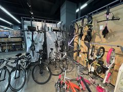 -迪卡侬(西华店)