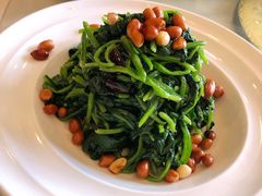 果仁菠菜-鑫巴蜀小镇 · 水煮鱼专研店(玉桥店)