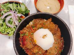 寿喜烧和牛饭-Calia