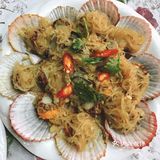 就在市场买了后，在旁边的小店加工的