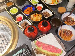 -铭牛烧肉·和牛海鲜自助(高新月牙湖店)