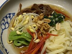 -江城小馆陕南妈妈菜·全球旅行餐厅(钟楼店)