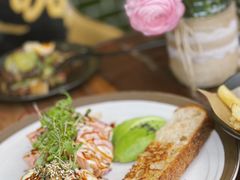 烤三文鱼沙拉-O'mills Sourdough Bakery&Bistro(永嘉路店)