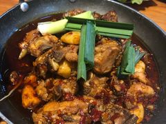 -野山舂·贵州现舂酸汤火锅(鸿通城店)