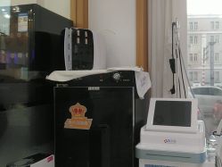 -靓芙泉专研痘痘肌