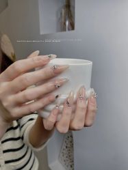 -DAZZLING BEAUTY美甲•美睫专门店
