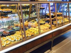 面包甜点陈列柜-巴黎贝甜(龙江店)