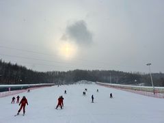 -亚布力新体委滑雪场