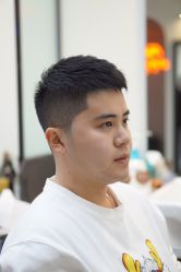 -理昂男士理发店 Barber shop