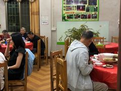 大堂-银峰农庄·特色烧鸡·鲜无花果浸鸡