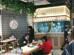 大堂-馋三尺蟹粉小笼(人民广场店)