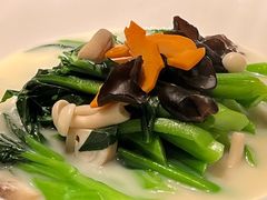 浓汤真菌烫菜苗-珠海瑞吉酒店·宴庭中餐厅