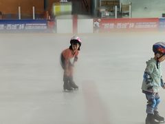 -冠军冰场CHAMPION RINK(凯德广场店)