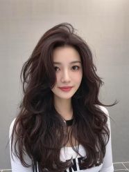 -艾米莉 烫染沙龙