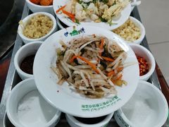 -朝伟清真铜瓢牛肉馆(三十年老·店)