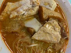 -亚王咖喱鸡米粉面