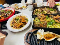 -老东镇啤酒屋海鲜加工·蒸汽海鲜·海鲜烧烤(台东店)