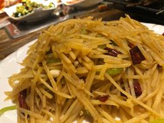 炝拌土豆丝-小俩口烧烤东北菜(双井店)