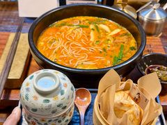 -银米·云南传统过桥米线(双廊黑金冠店)